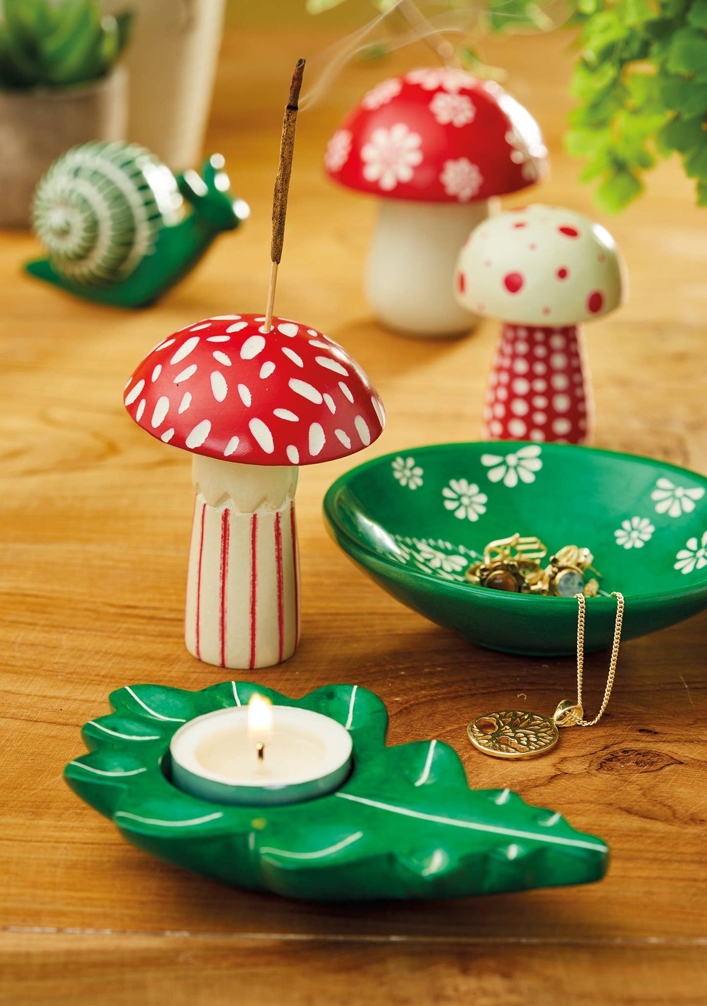 Woodland Mushroom Incense Holder - Red Cream